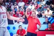 世界最佳不在NBA！四年三冠，字母哥直言想为他效力